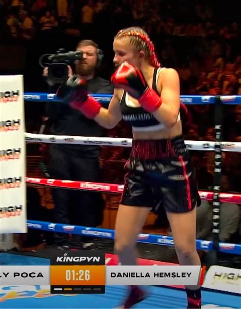 daniella hemsley really flashed|Kingpyn Boxing results: Daniella Hemsley flashes audience after。